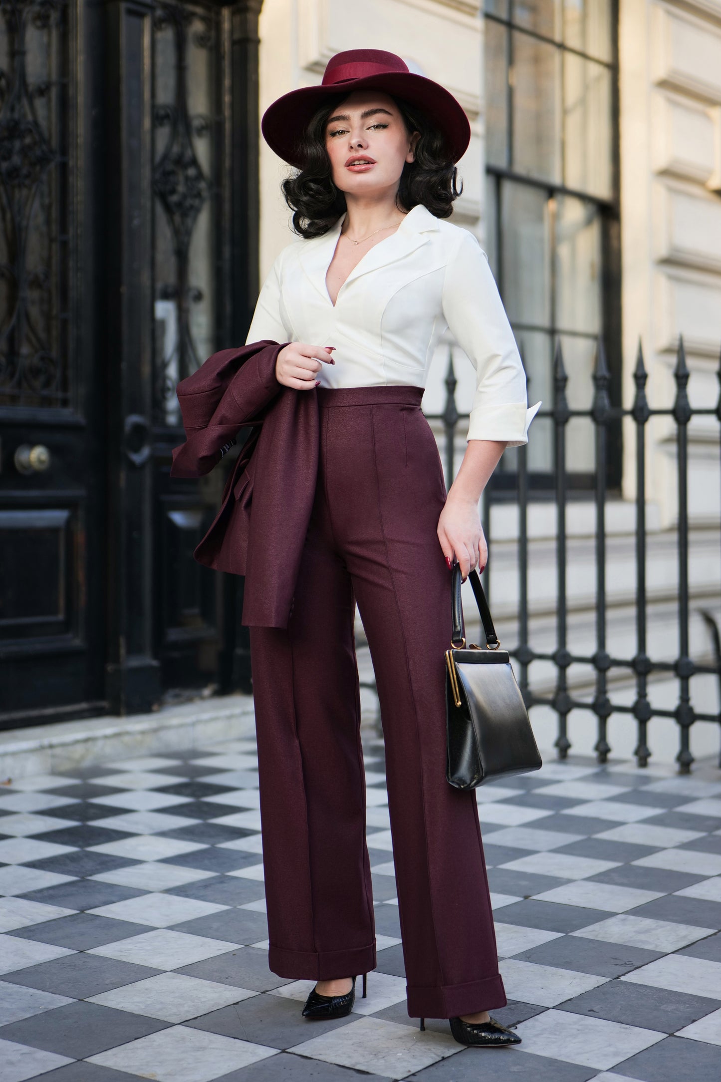 Dakota Pantalon in Dark Red