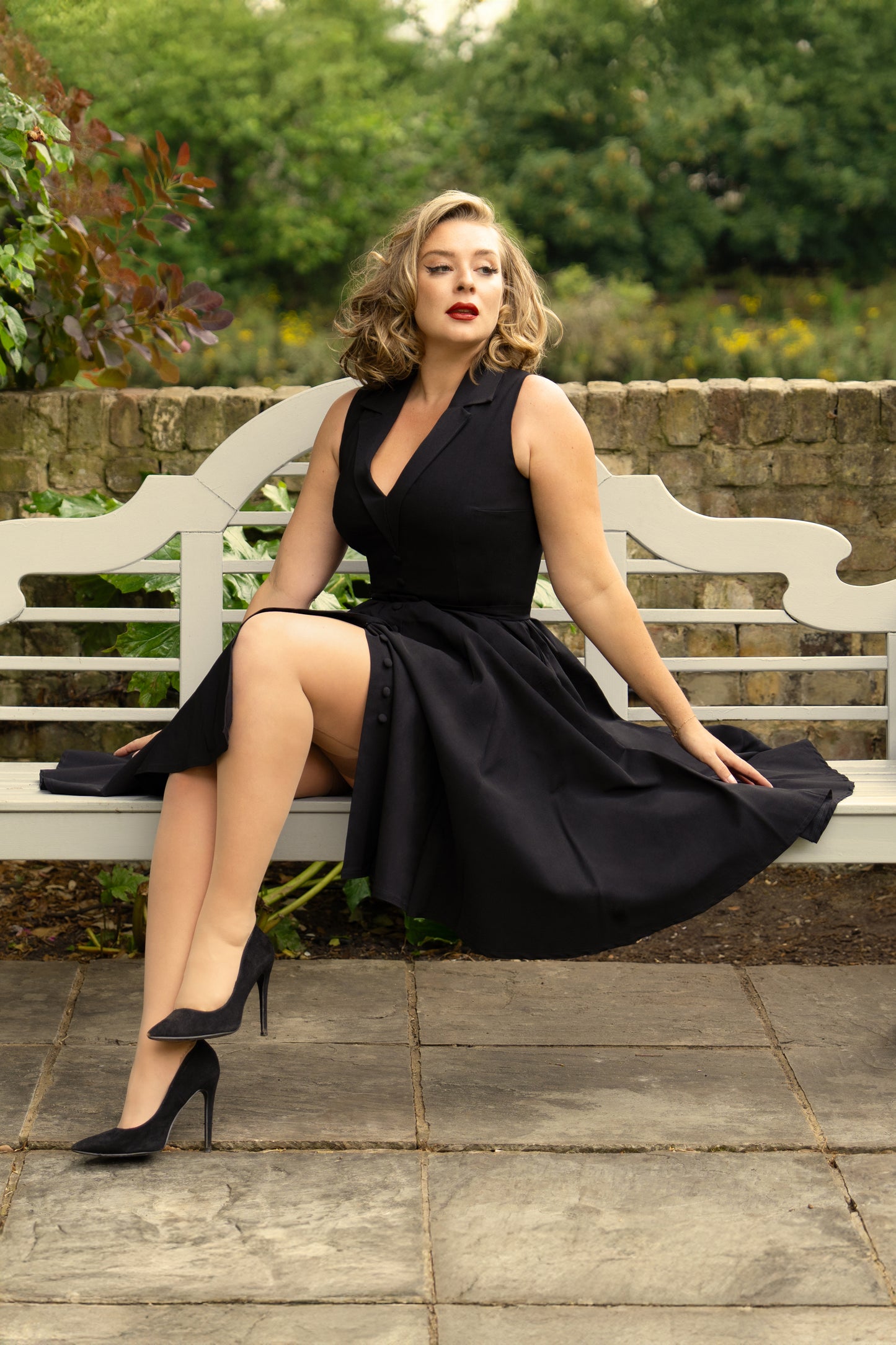 The Yade Swing Dress in Black