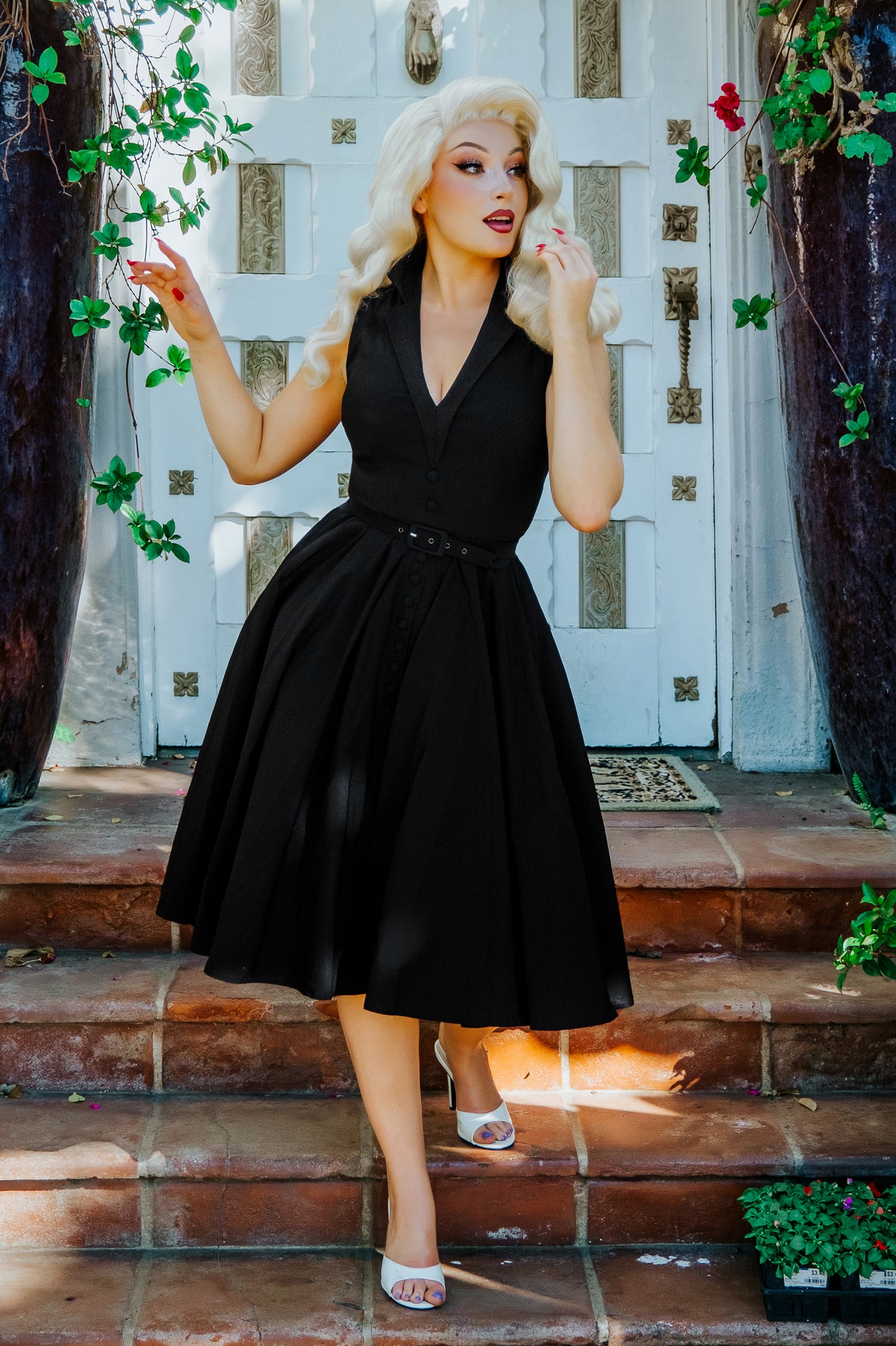 The Yade Swing Dress in Black