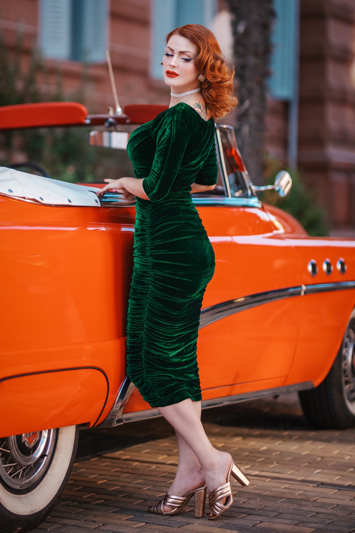 Marilyn Velvet Pencil Dress in Green